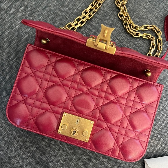 DIOR full set RED FUCHSIA QUILTED LAMBSKIN CANNAGE SMALL DIORADDICT FLAP BAG - Picture 4 of 10